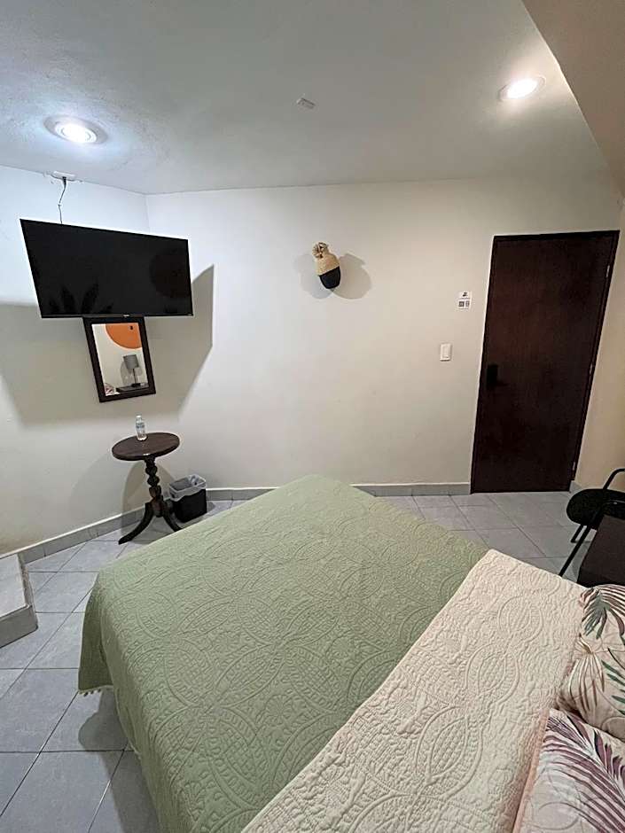 Hotel Residencial Edzná Calle 10