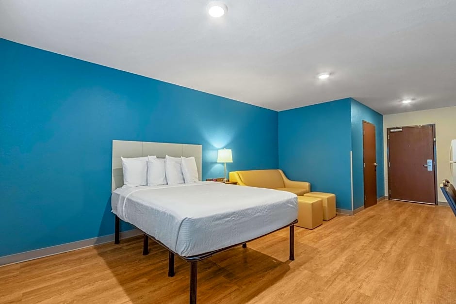 WoodSpring Suites Miramar