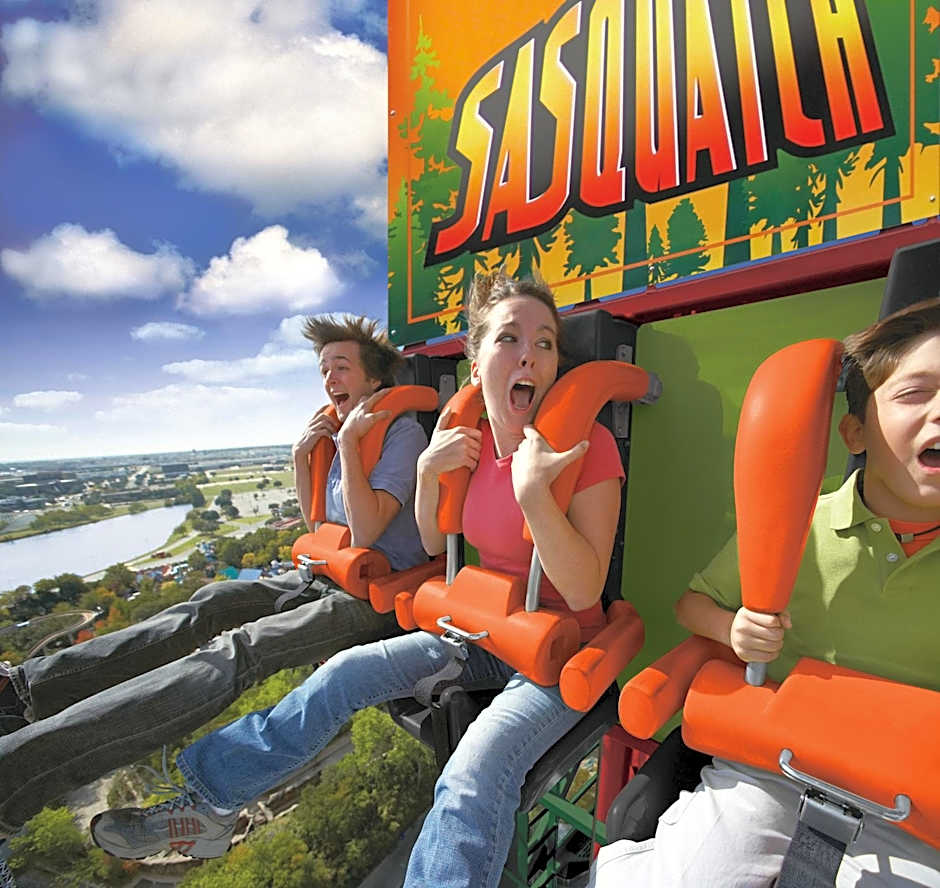 Six Flags Great Escape Lodge & Indoor Waterpark