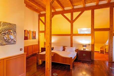 Family Two-Bedroom Suite up to 5 Guests