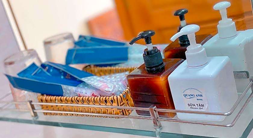 Quang Anh Hotel by The Moment