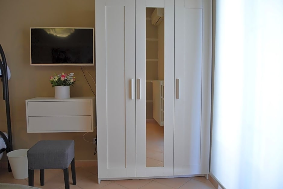 MR Living Bed & Breakfast