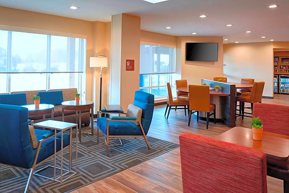 TownePlace Suites by Marriott Grand Rapids Airport