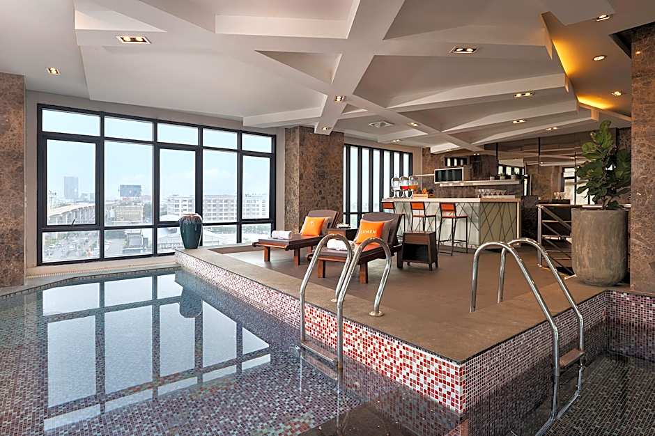 Lumen Bangkok Srinakarin