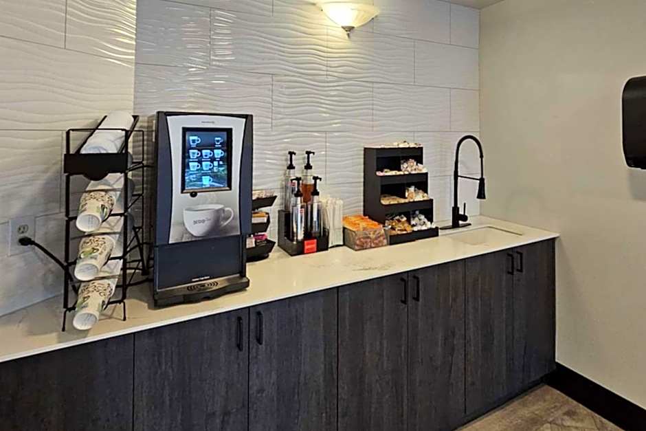 Edgewater Inn and Suites, an Ascend Collection Hotel