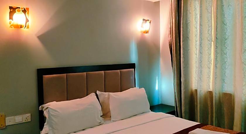 Kk Waterfront Hotel