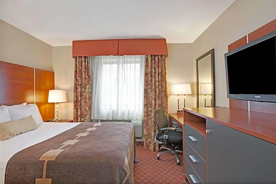 Ramada by Wyndham Staten Island
