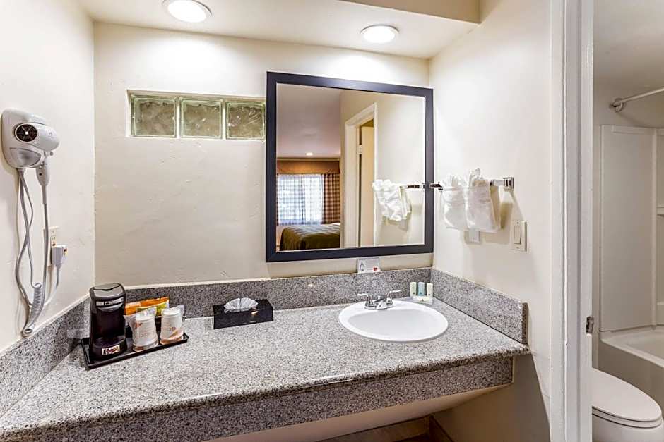 Quality Inn Escondido San Diego North County