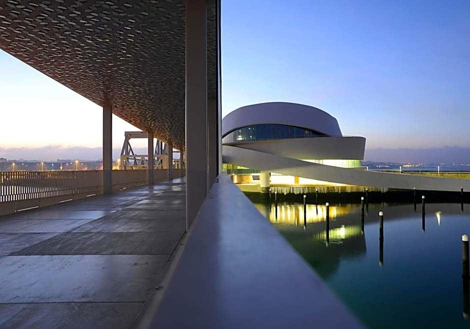 Harbour Inn Design Townhouse