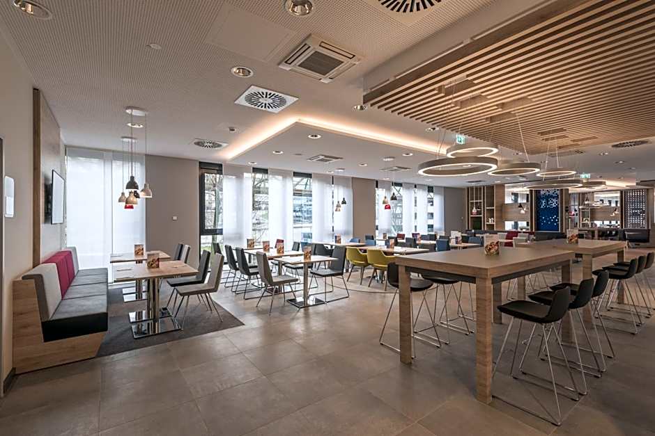 Holiday Inn Express Wuppertal Hauptbahnhof By IHG