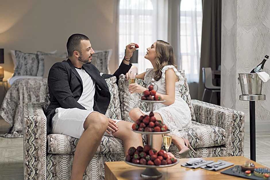 City Park Hotel & Residence