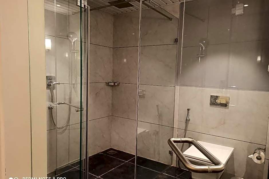 Nambiar Club Bellezea