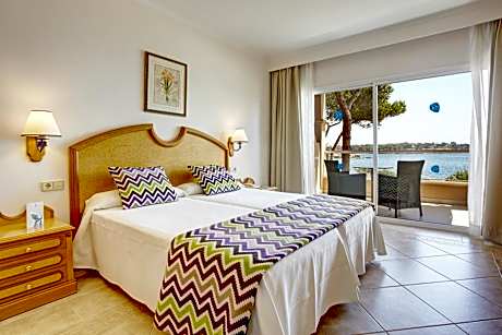 Twin Room with Sea View