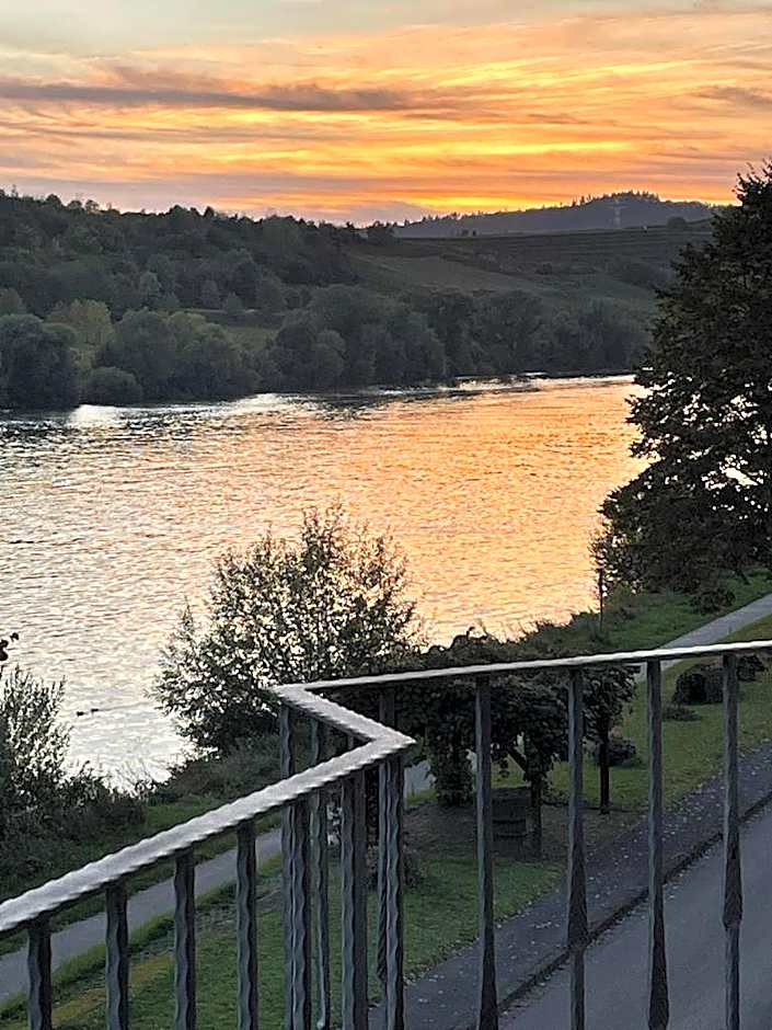 Boutique Guesthouse Das WOHLGEMUTH HEIM Mosel Weingut