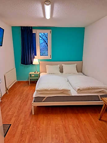 Budget Double Room with Shared Bathroom