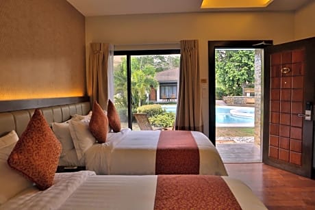Premier Twin Room with Pool View