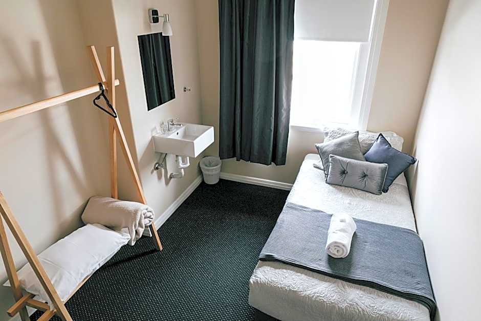 General Roberts Hotel