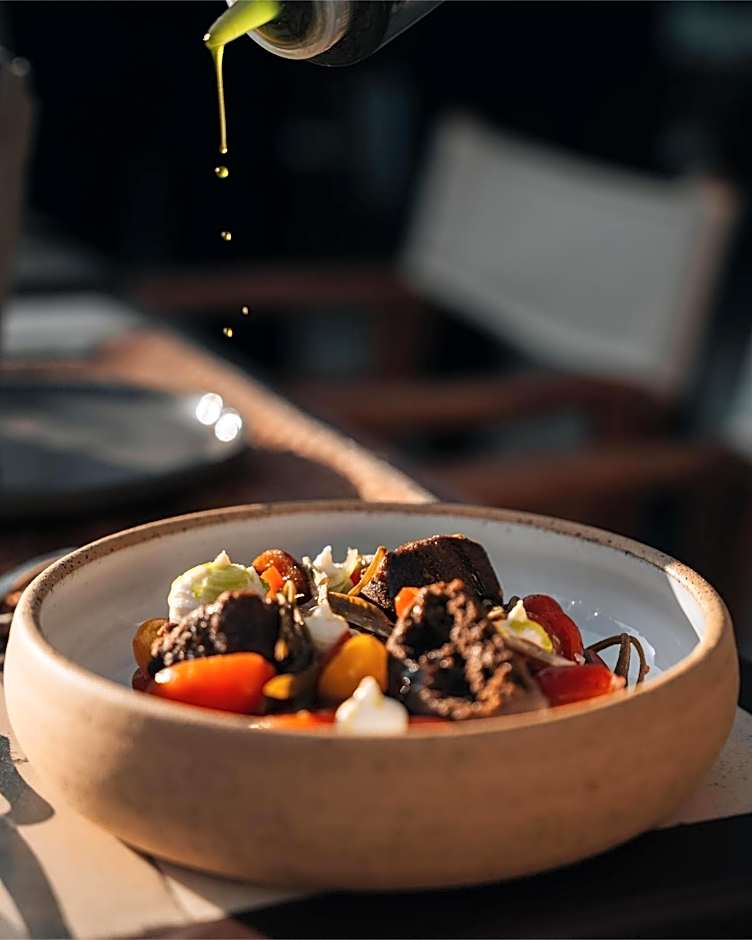 Bratsera Boutique Hotel