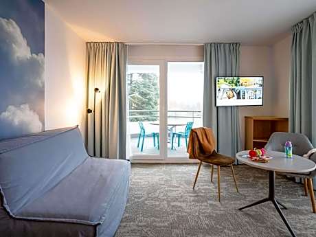 Double Room with Sofa Bed and Terrace