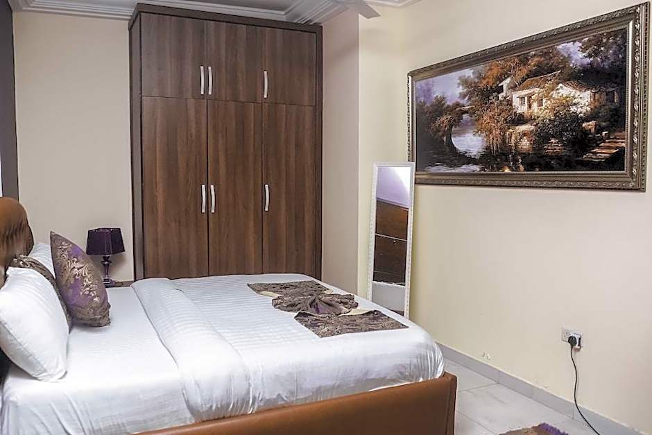 Plus 33 Hotel