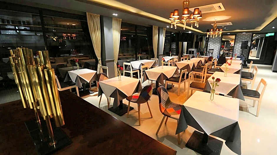 TARIS ART HOTEL PHRAE