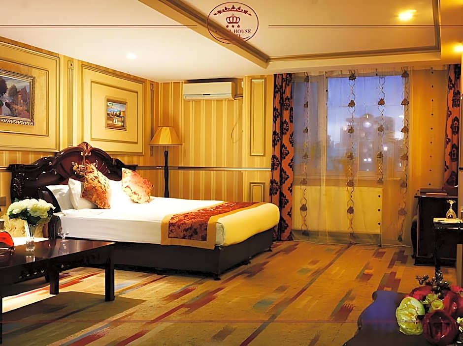 Royal house hotel
