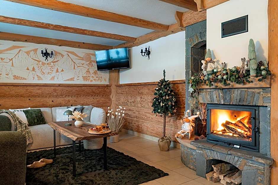 Willa Podhalanka Jacuzzi & sauna - drewniany dom dla 20 osób