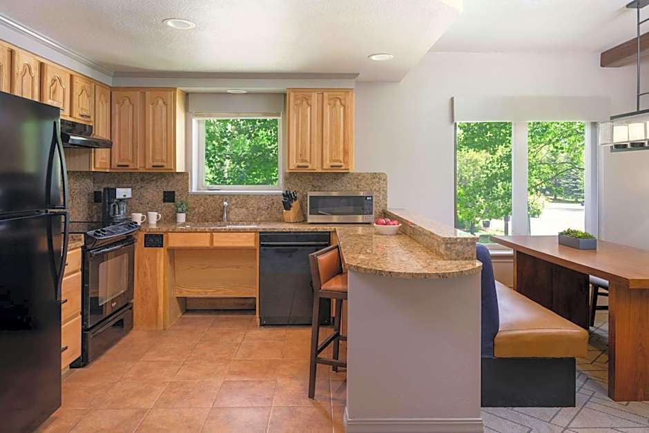 Sheraton Lakeside Terrace Villas at Mountain Vista, Avon, Vail Valley