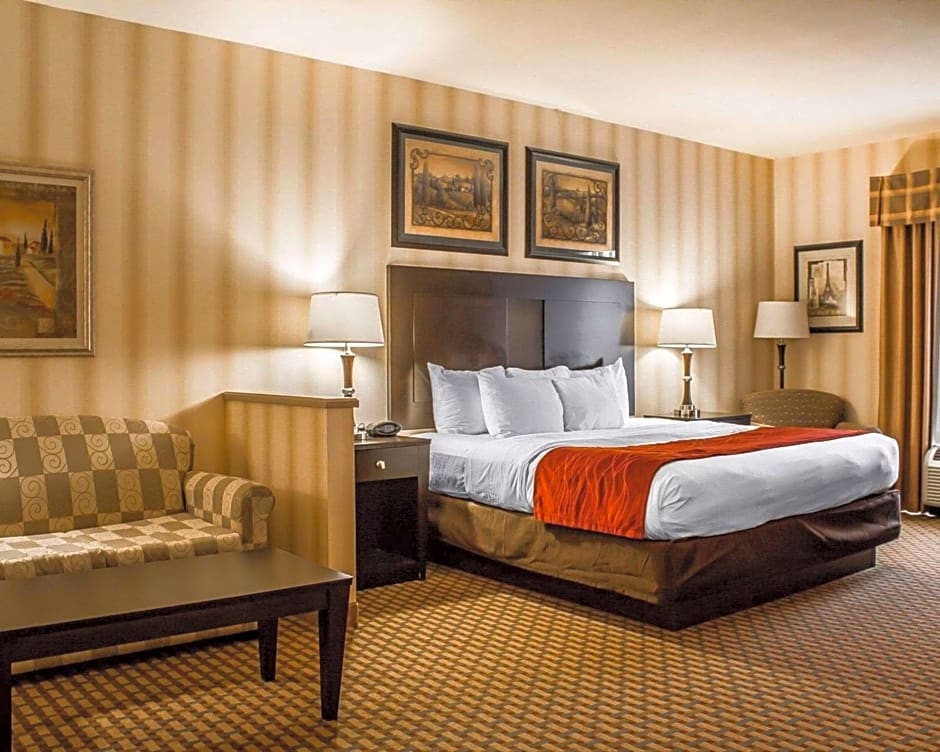 Comfort Suites Edinboro