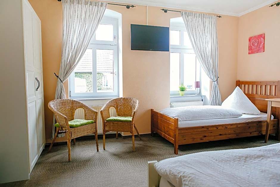 Landhotel Airport-Inn