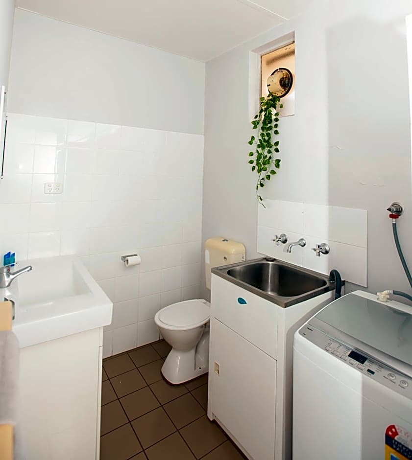 Carnarvon Central Apartments