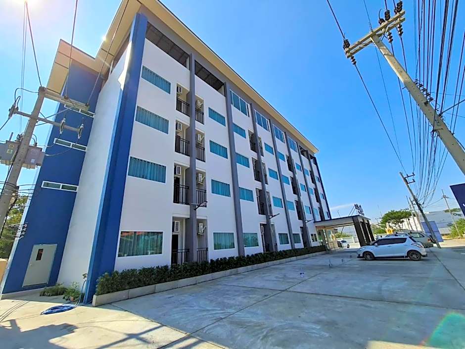 The charlotte smart hotel lopburi