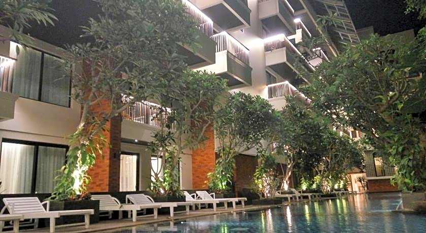 Jambuluwuk Oceano Seminyak Hotel