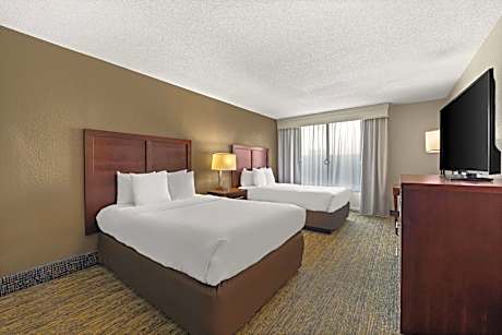 Double Room with Two Double Beds - Accessible/Non-Smoking