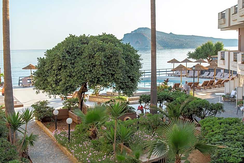 Hotel Haris on the beach