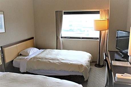 Twin Room - Non-Smoking