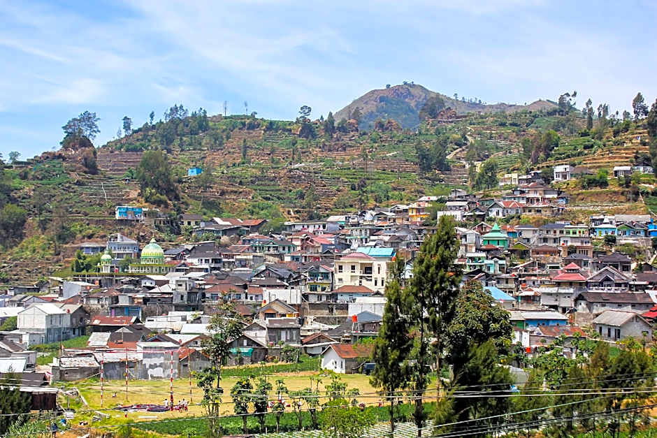 RedDoorz Syariah near Kawasan Wisata Gunung Prau Dieng