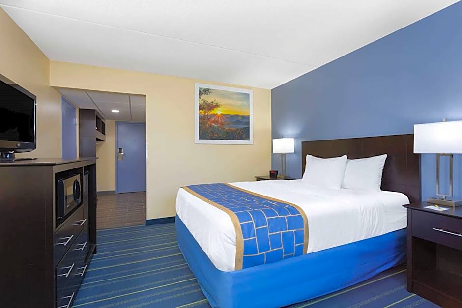 Days Inn by Wyndham Augusta