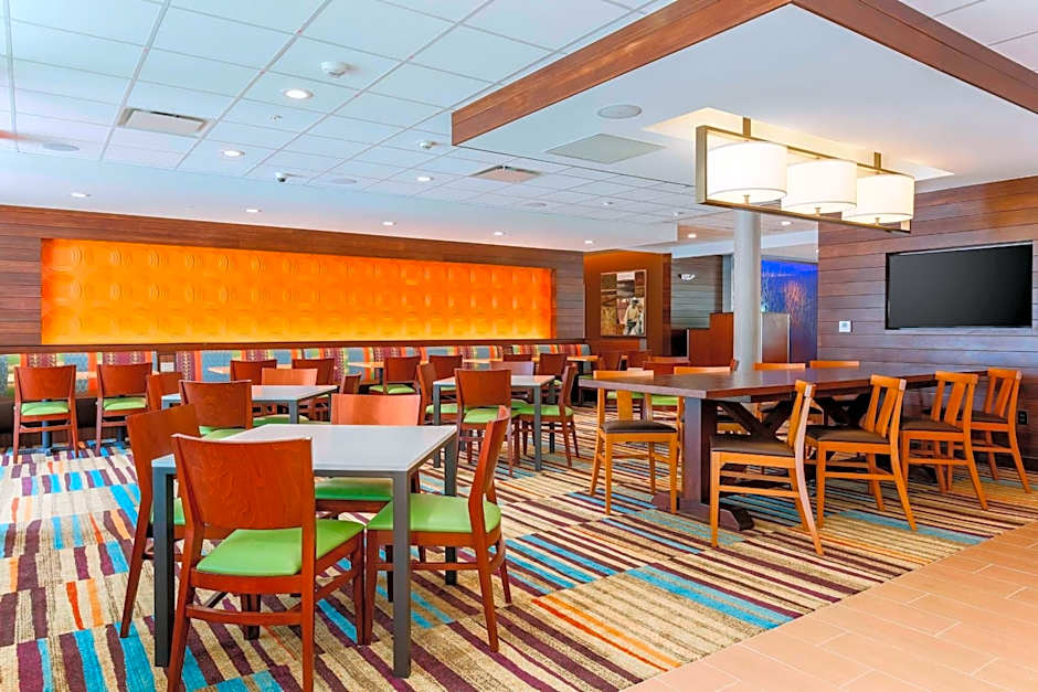 Fairfield Inn & Suites by Marriott Decatur at Decatur Conference Center