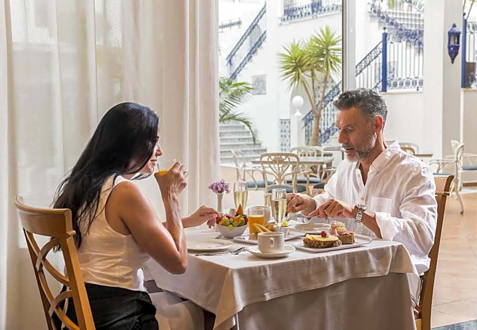 Mac Puerto Marina Benalmadena Hotel