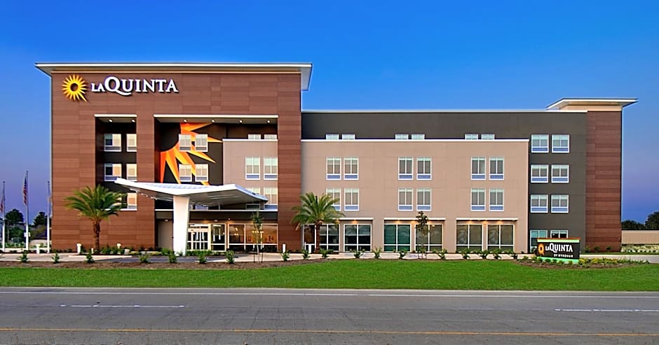 La Quinta Inn & Suites by Wyndham Texas City I 45