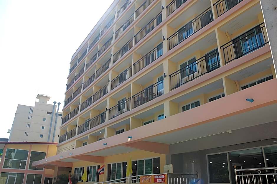 A.A. Pattaya Golden Beach Hotel