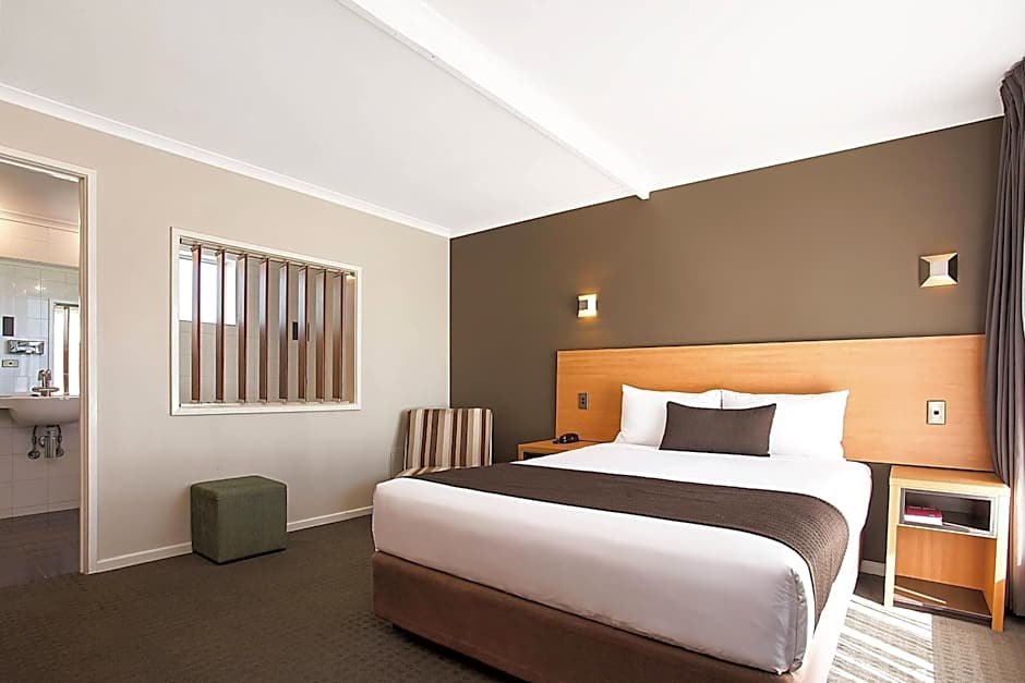 Comfort Inn On Raglan
