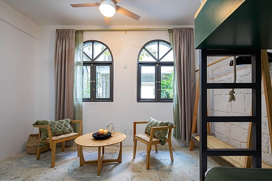 Sleeps 9, Outdoor Space, PingPong Table, in Villa