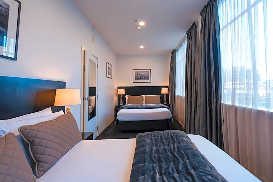 Gilmer Apartment Hotel