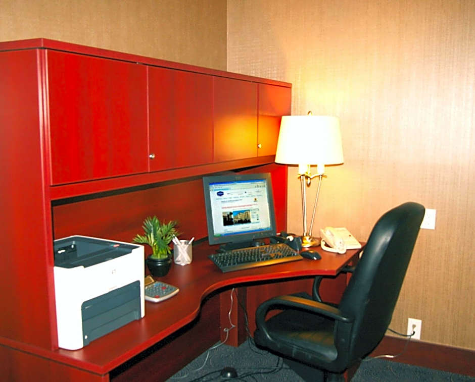 Hampton Inn By Hilton & Suites Laval Quebec Canada