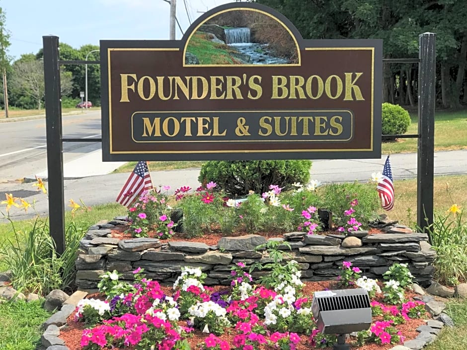 Founder's Brook Motel and Suites