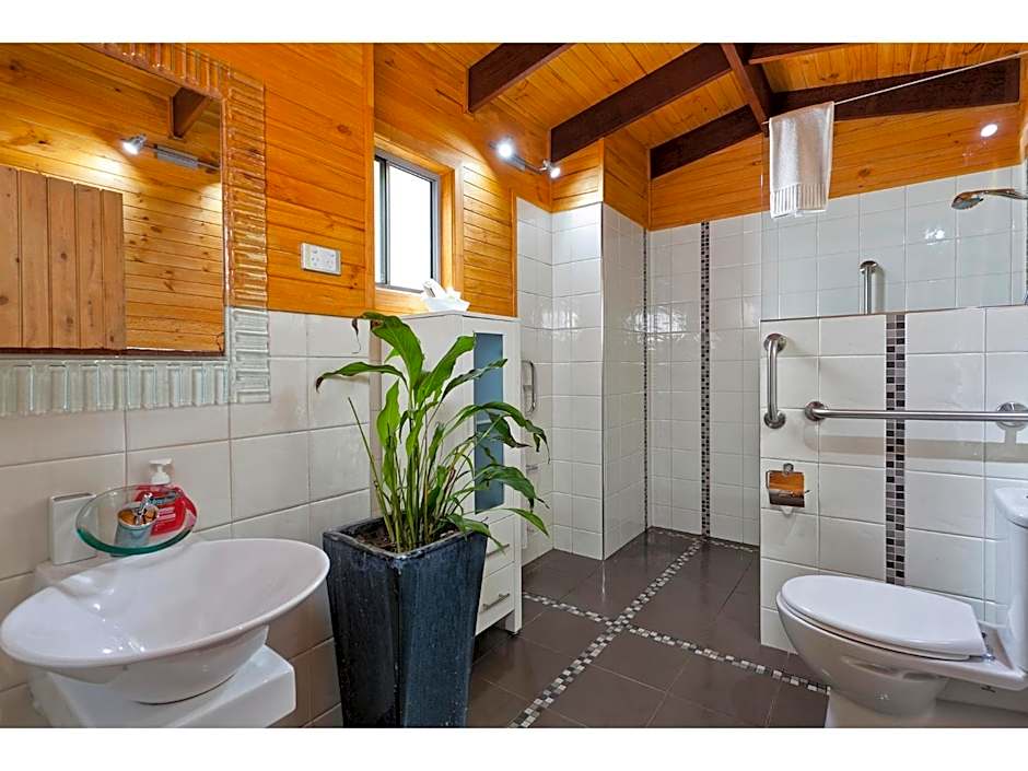 The Mouses House Rainforest Retreat