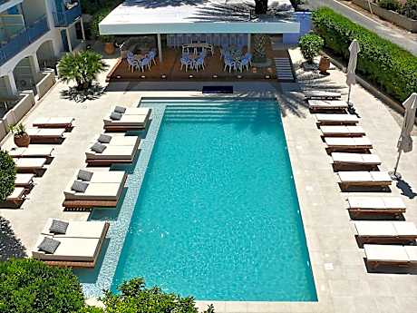 Danae Hotel