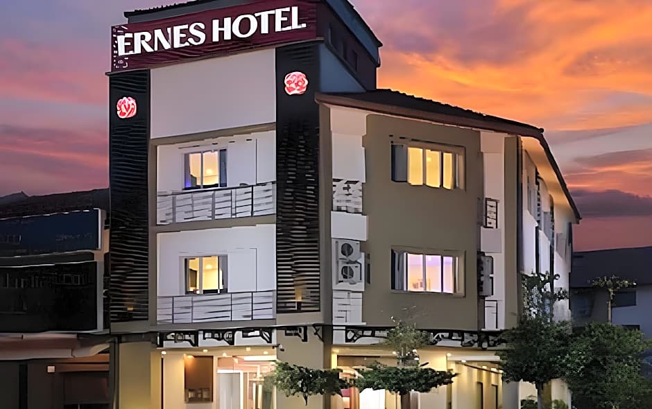 Ernes Hotel Bayu Mutiara